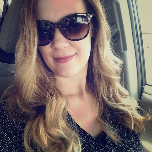 Meet your Posher, Sabrina - Picture 1 of 1